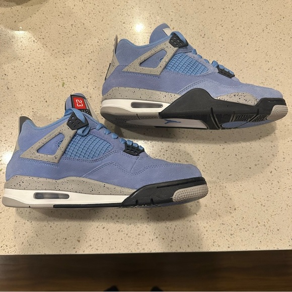 Nike NWT RARE Air Jordan 4 Retro. Size 8.5 - Picture 9 of 14